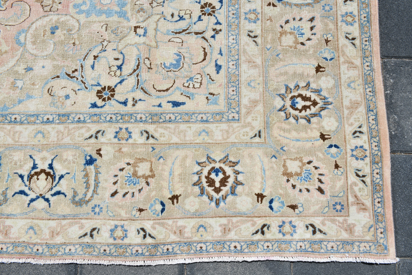 9'10" x 12'5" Vintage Persian Rug - 18878
