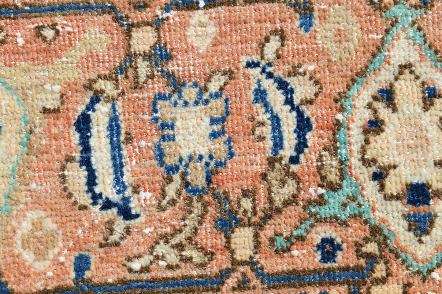 9'11" x 12'3" Vintage Persian Rug - 18943