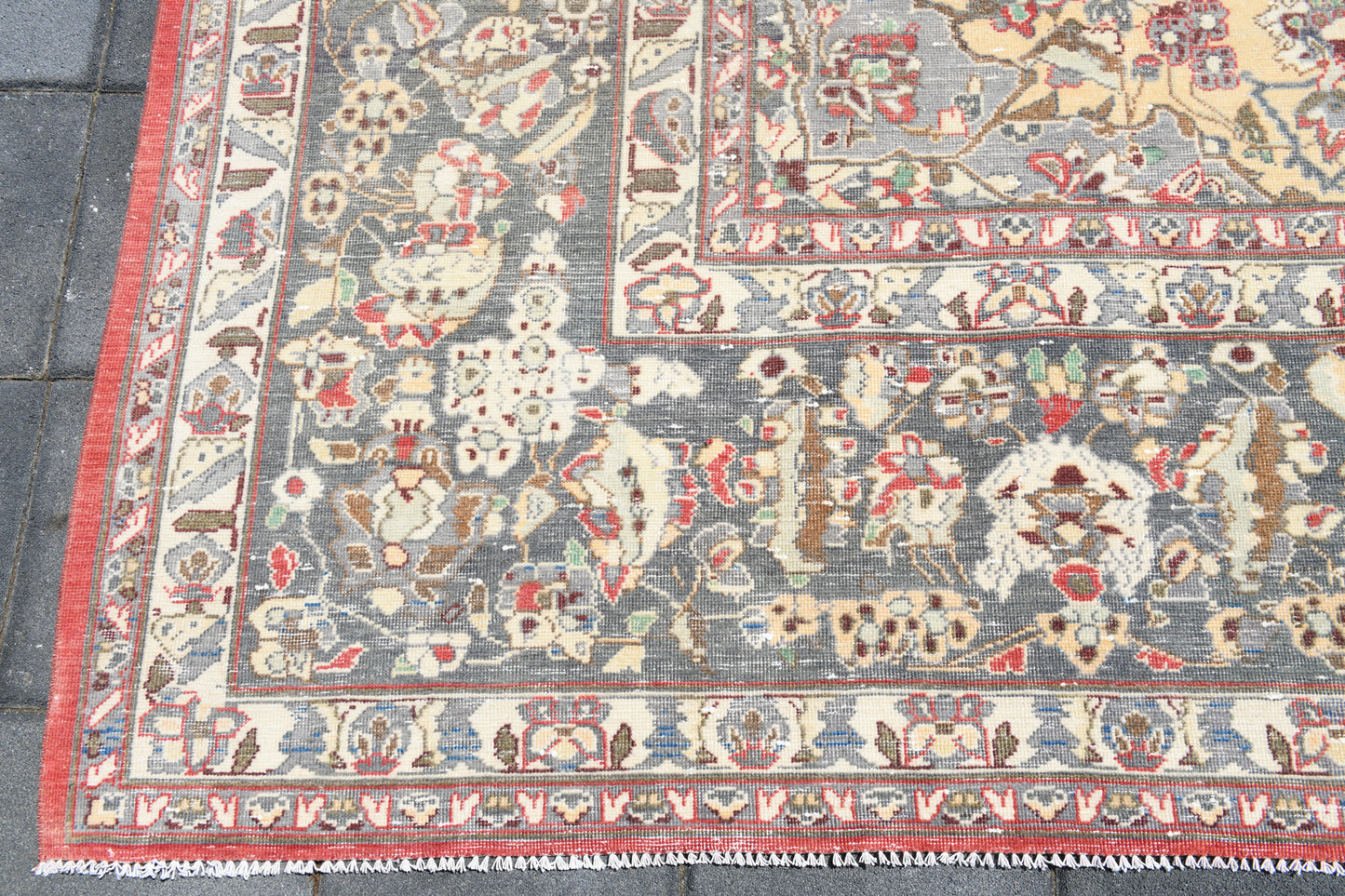 9'7" x 14'1" Vintage Persian Rug - 17976