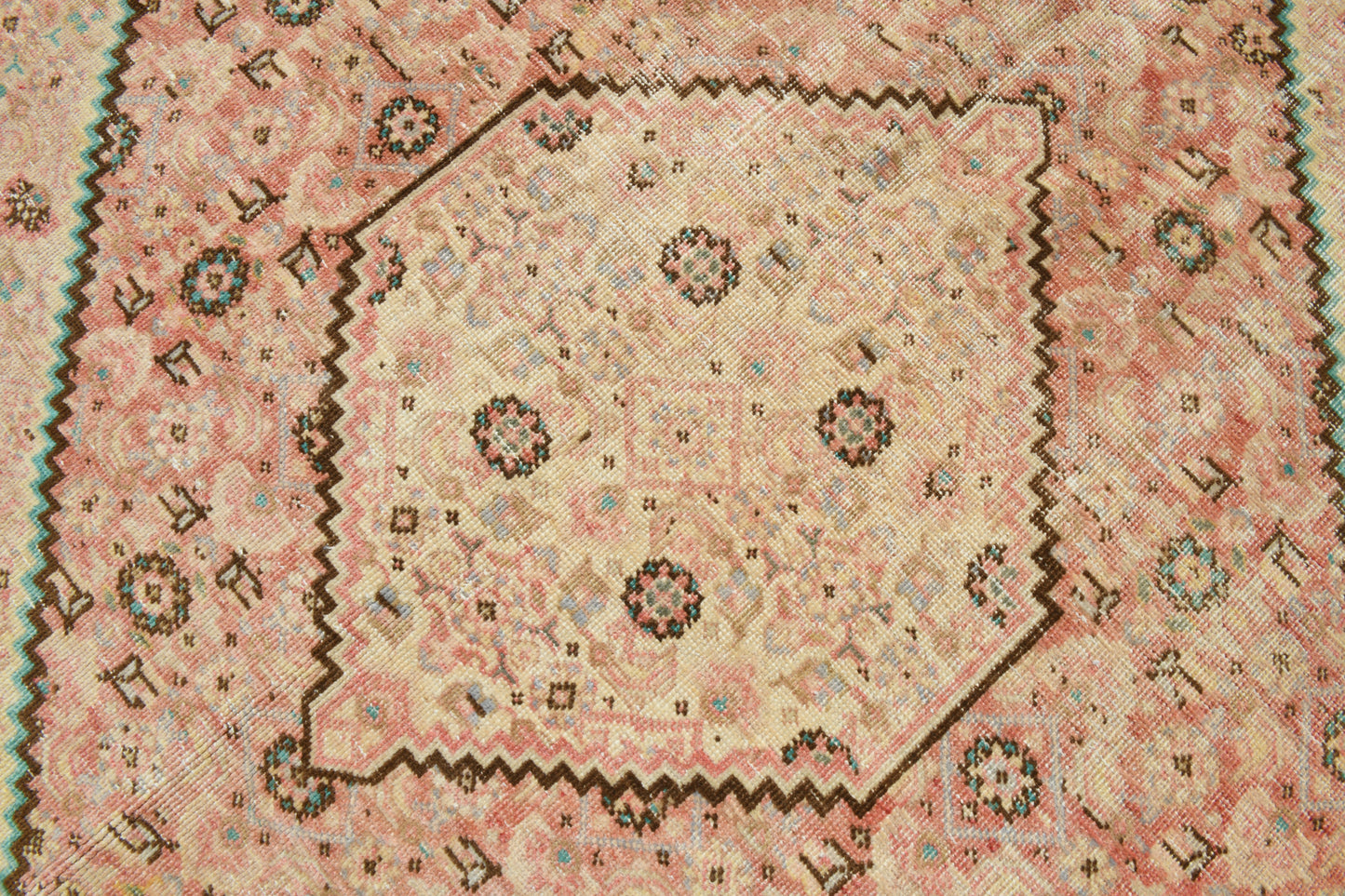 9'5" x 12'6" Vintage Persian Rug - 20804