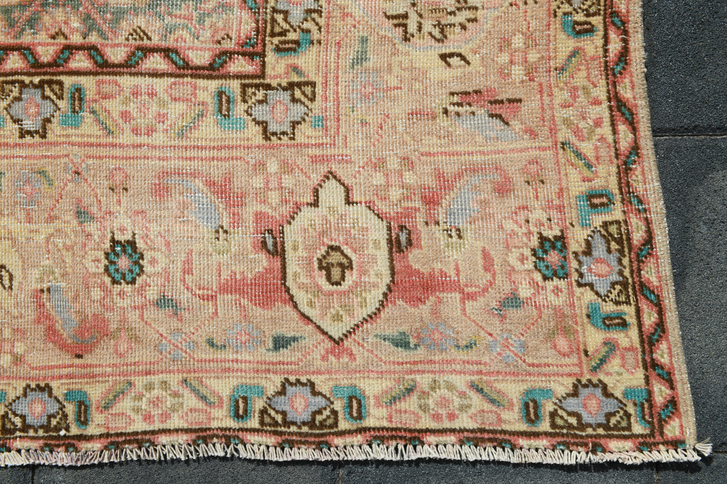 9'5" x 12'6" Vintage Persian Rug - 20804