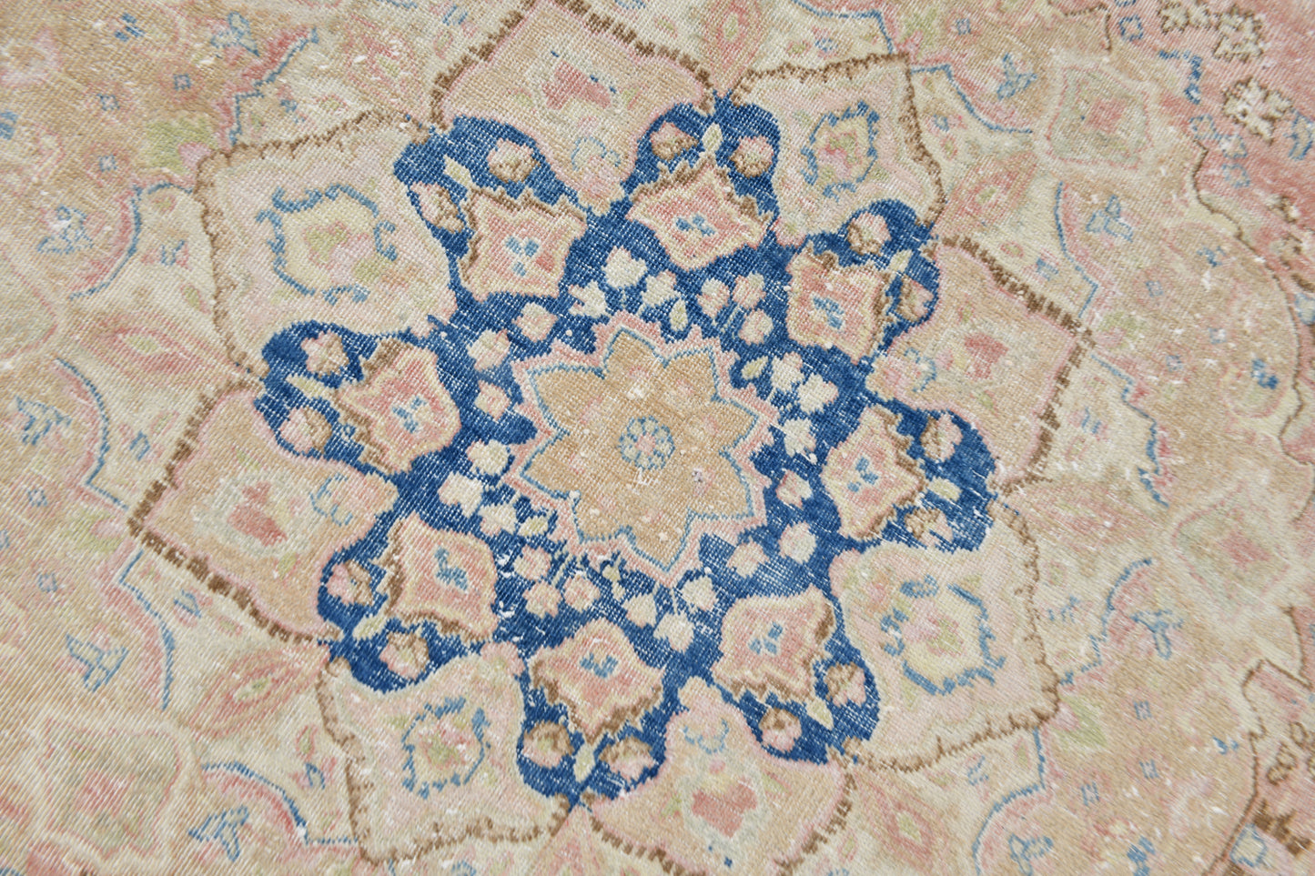 9'4" x 12'6" Vintage Persian Rug - 18863