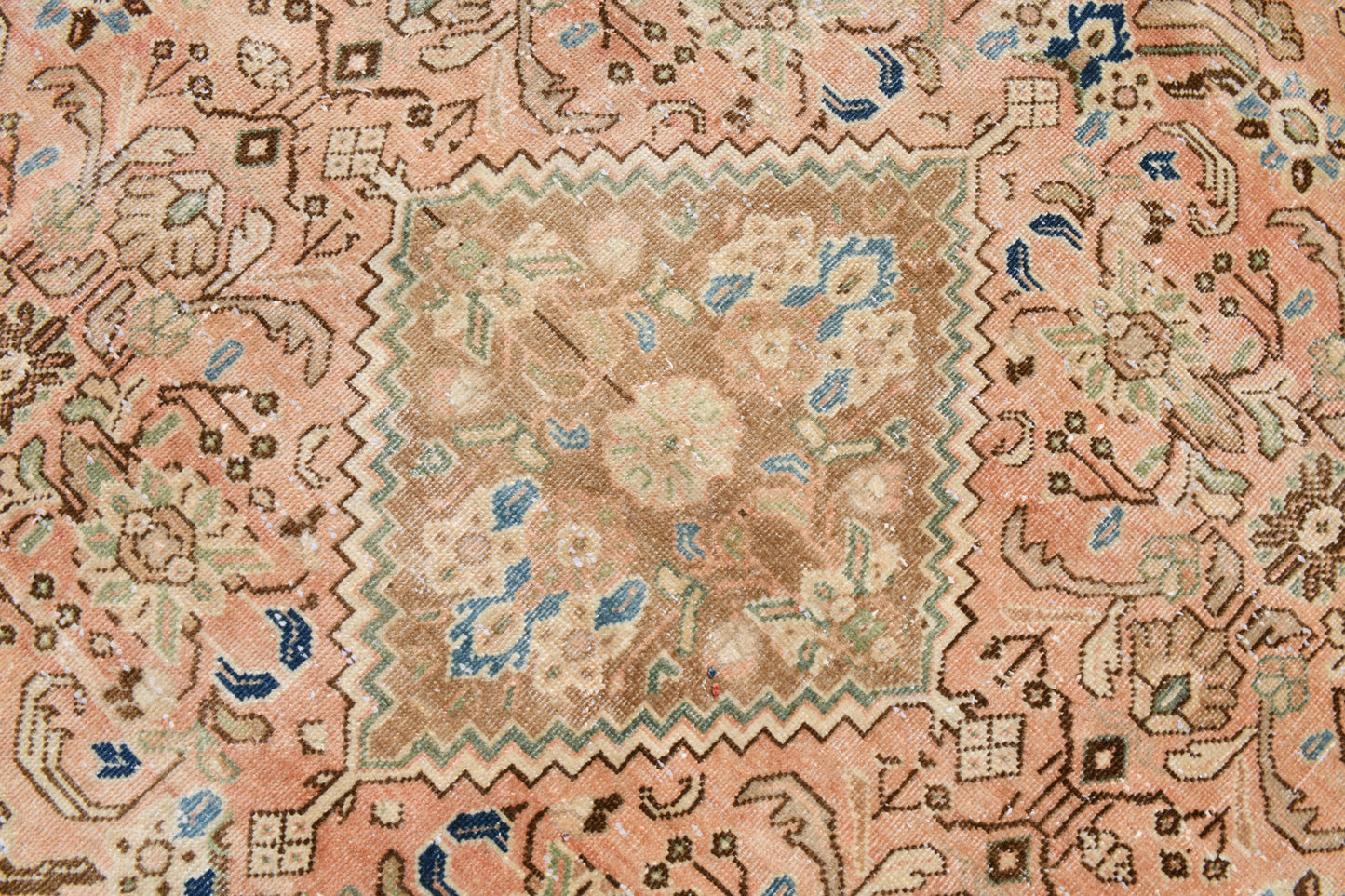 9'7" x 12'6" Vintage Persian Rug - 20914
