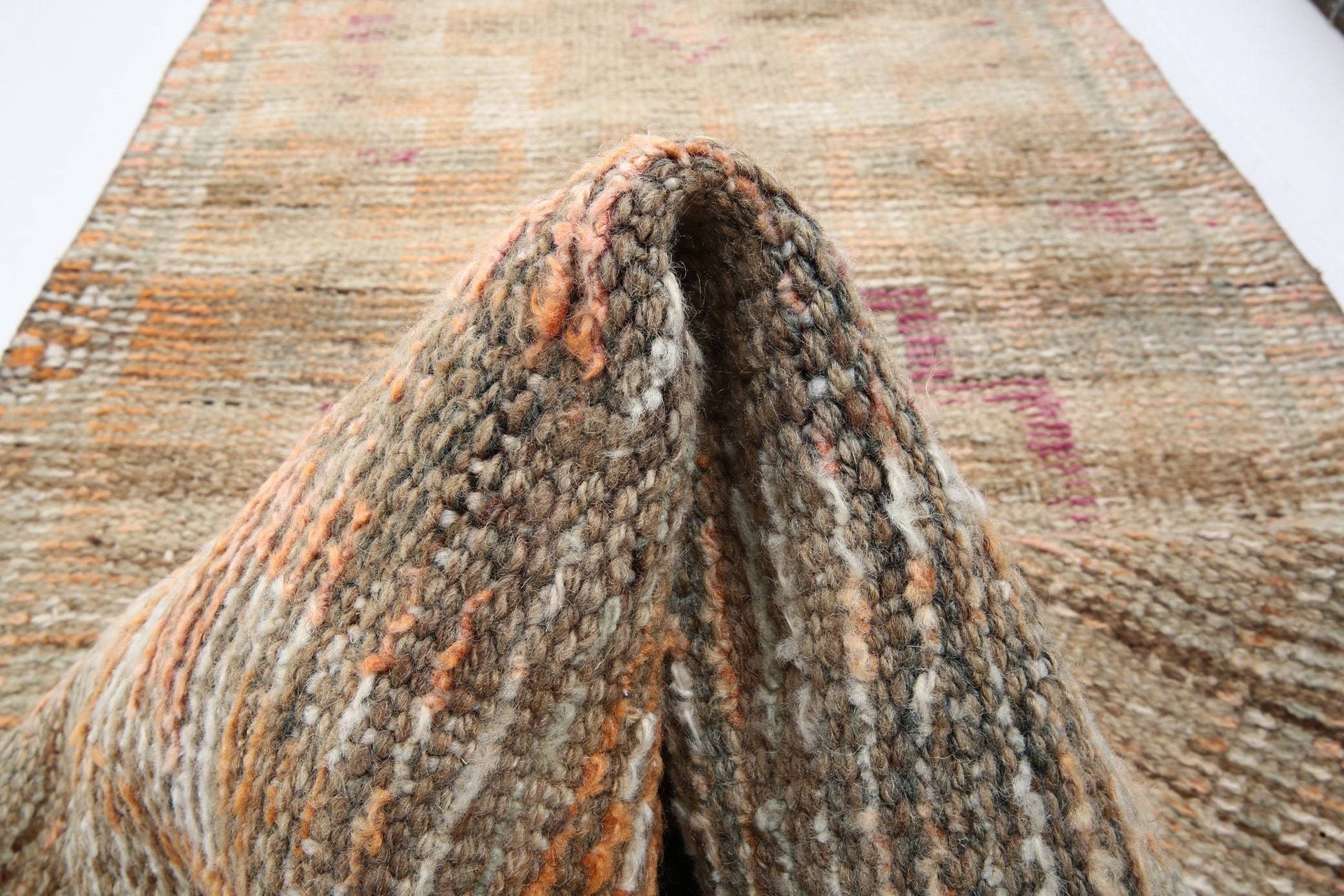 2' x 10' Vintage rug, Cotton Vintage rug, Dorm Vintage rug, Entryway-Hallway Vintage rug, Geometric Vintage rug, Kitchen-Dining Vintage rug, Living Room Vintage rug, Office Vintage rug, Rustic-Primitive Vintage rug, Tan-Ivory Vintage rug, Vintage Herki, Wool Vintage rug, Vintage rug